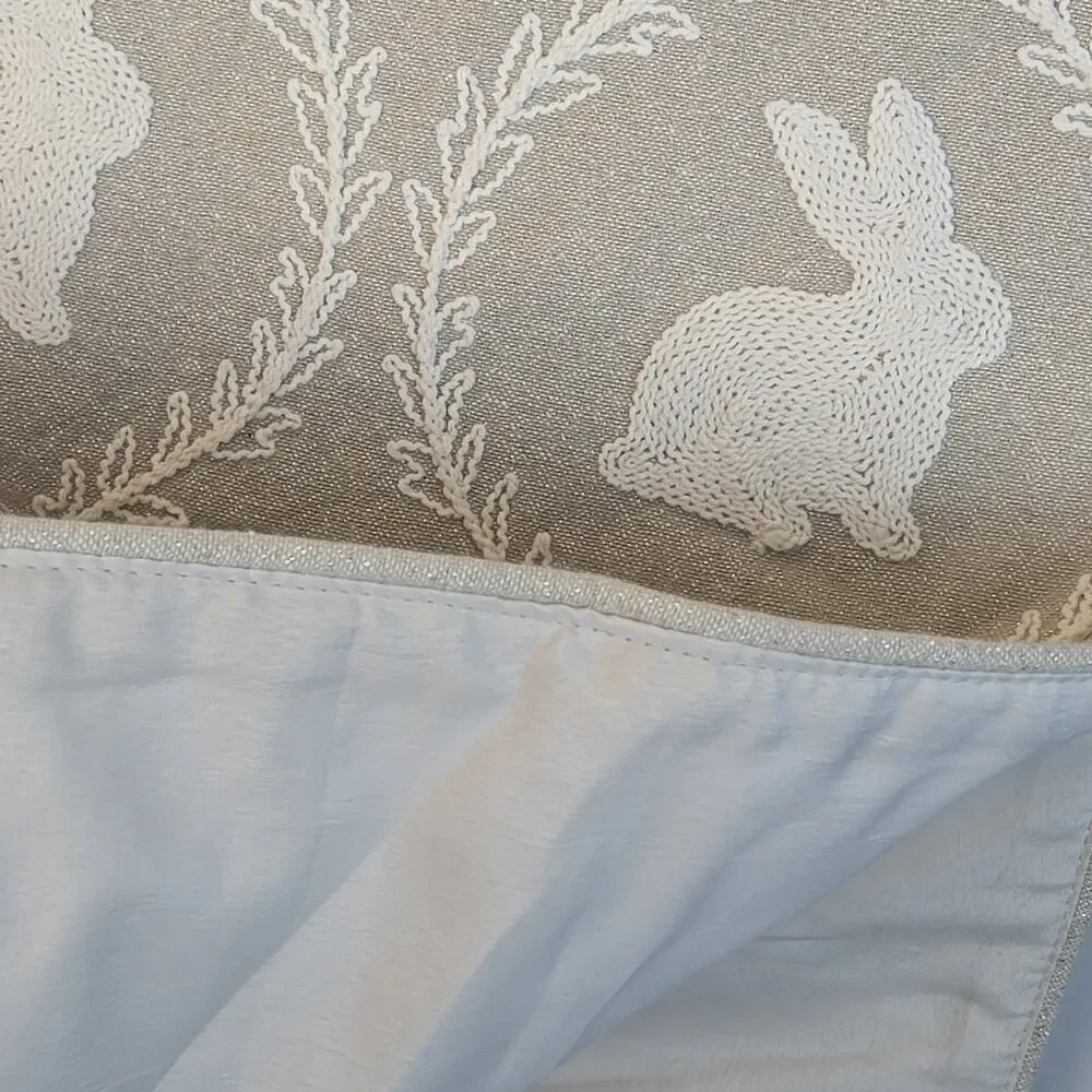 Tahari Easter Table Runner Shabby Chic Farmhouse Bunny Embroidery NWT Shimmer